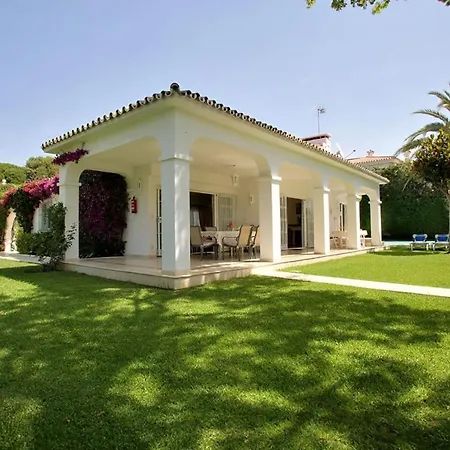 Beautiful La Caracola Heated Pool Puerto Banus